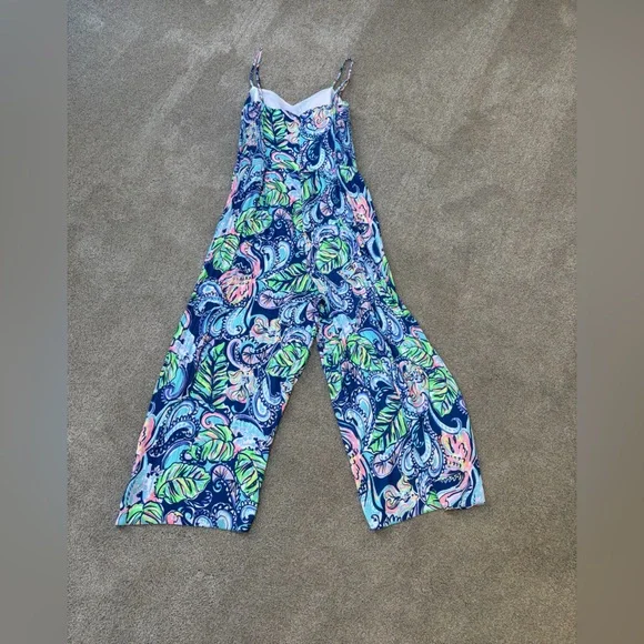 Lilly Pulitzer Jumpsuit “Hanging with Fronds” print - Picture 3 of 4